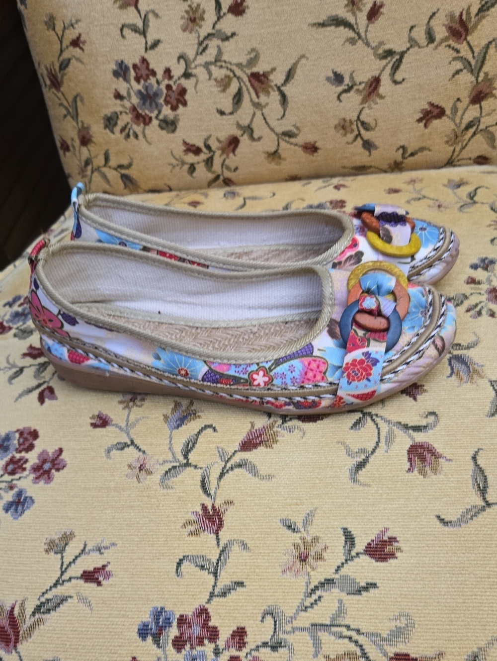 Source Unknown Blue Floral Slip-On Ballet Flats with Multicolor Buckle